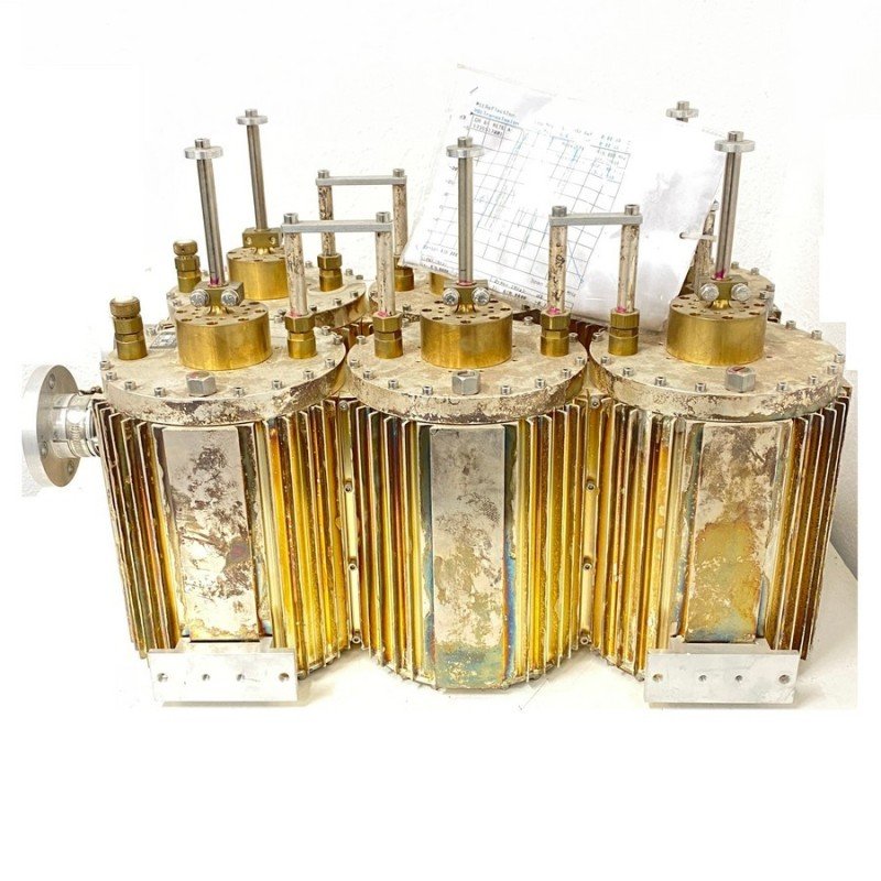 UHF 6 CAVITY BANDPASS FILTER 1-5/8EIA 2.5KW DIGITAL 5KW ANALOG 818MHZ