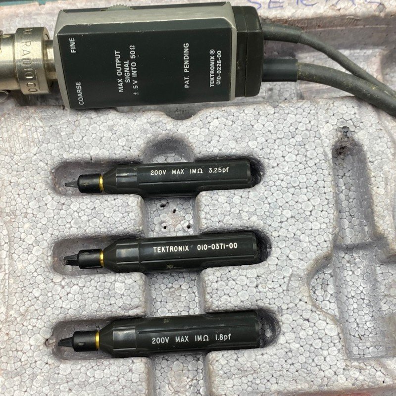 P6051 Tektronix 010-0226-00 Probe Kit DC-1Ghz