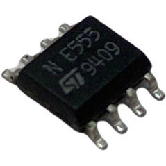 NE555 ST Thomson Integrated Circuit