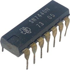 SN7440N Texas Instruments Integrated Circuit 7305