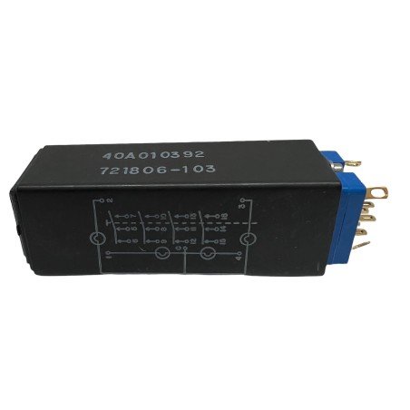 M22885/56-004 721806-103 STACO PUSH BUTTON SWITCH AVIONICS 45S08B