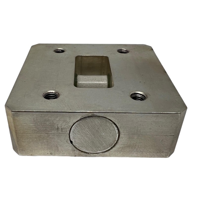 ML8R17-11 Macom Waveguide Isolator WR-75 WR75