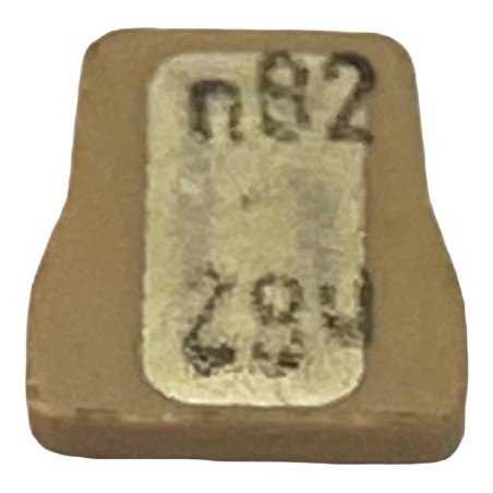 820pF Trapezoidal Chip Capacitor 7x6mm