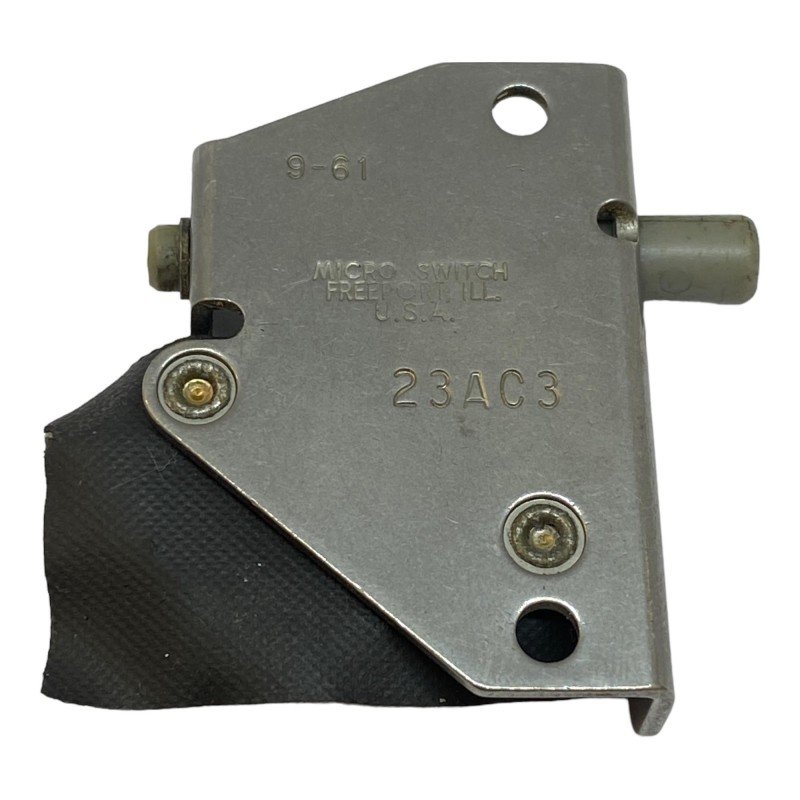 23AC3 SPDT Snap Action Microswitch 70261