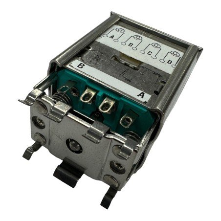 51M069G801 10HAC4N1 6210-15-005-0320 Avionics Push button Switch