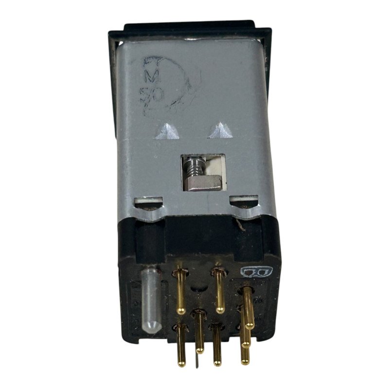 58122A1B8C1F3  58122A1B8C1F3 L2N1(R) 96182 Avionics Push button Switch