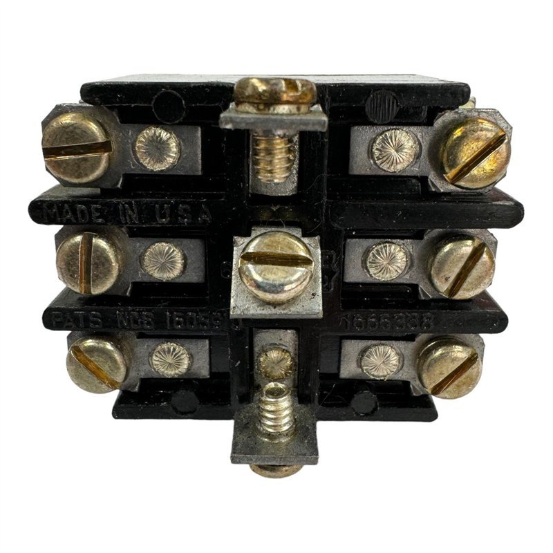 8744K10 MS25105-23 Toggle Switch ON-ON 5930-01-041-2992