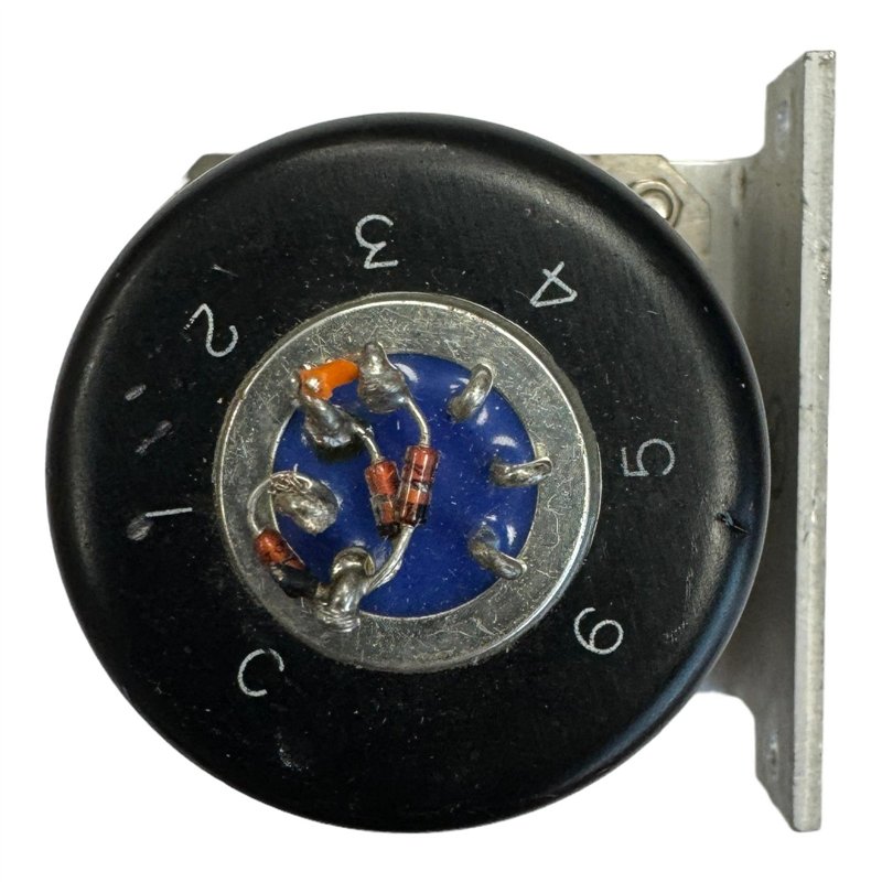 CS38S53-4 Teledyne Coaxial Switch - Relay SP3T 15vdc / Bracket