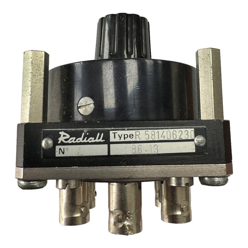 R581406230 Radiall Coaxial Switch - Relay SP6T BNC (f) DC-3Ghz Manual