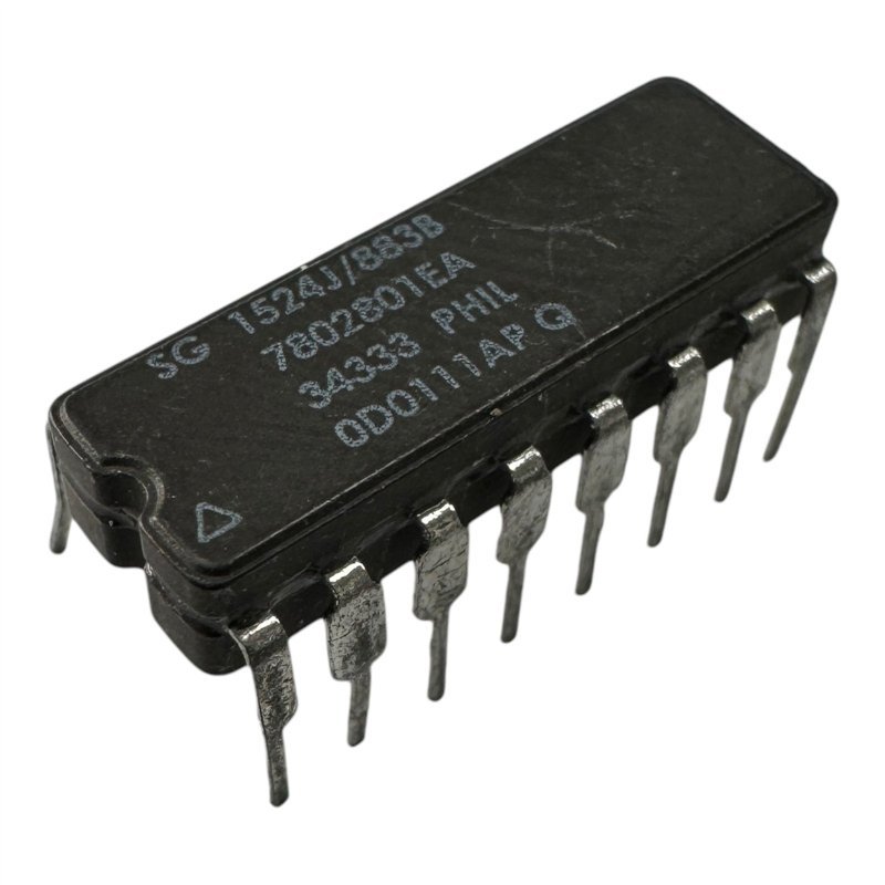 SG1524J-883B Signetics Integrated Circuit Ceramic 5962-01-077-5072