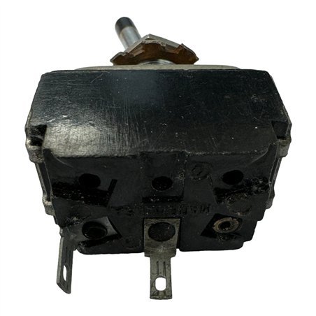 1670 UND Toggle Switch SPST 3A 250V 6A 125V