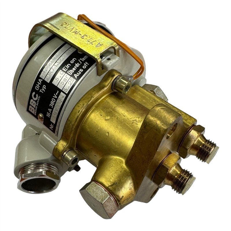 GHA7135910V0 WDK71323MV12 BBC Pressure Control Switch 5930-12-151-1404