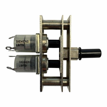 V40740-A76-X Siemens Pushbutton Switch Assembly 5930-12-141-7496