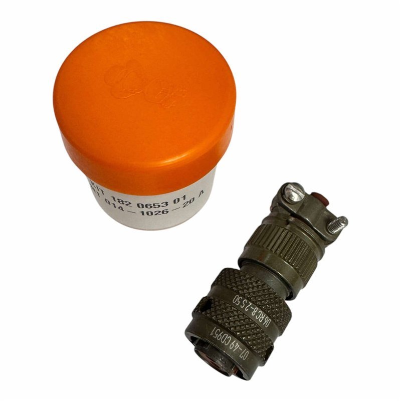 951-06 RC 8-2 S 50 Compagnie Deutsch Circular Mil Spec Connector