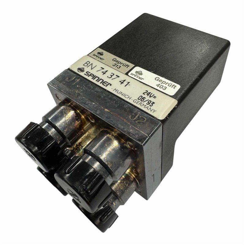 BN743741 Spinner Coaxial Switch 2-Way switch (DPDT) 300W DC-2GHz 24VDC N