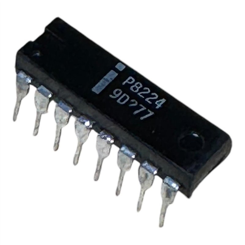 P8224 Intel Integrated Circuit