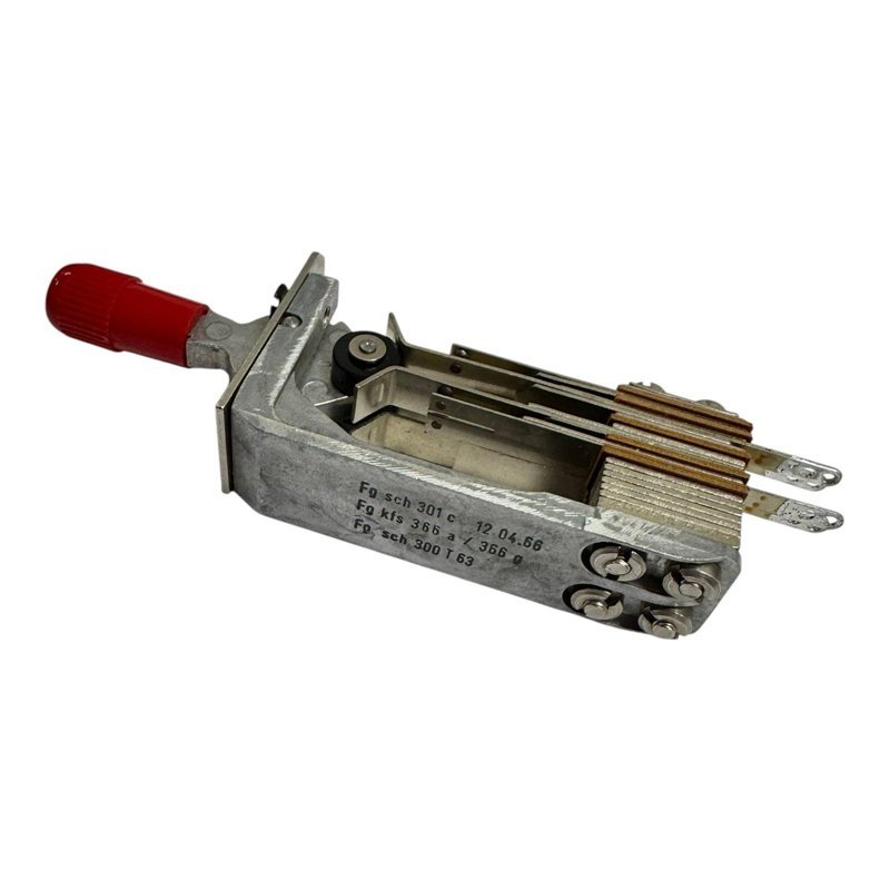 300T63 Toggle Leaf Switch