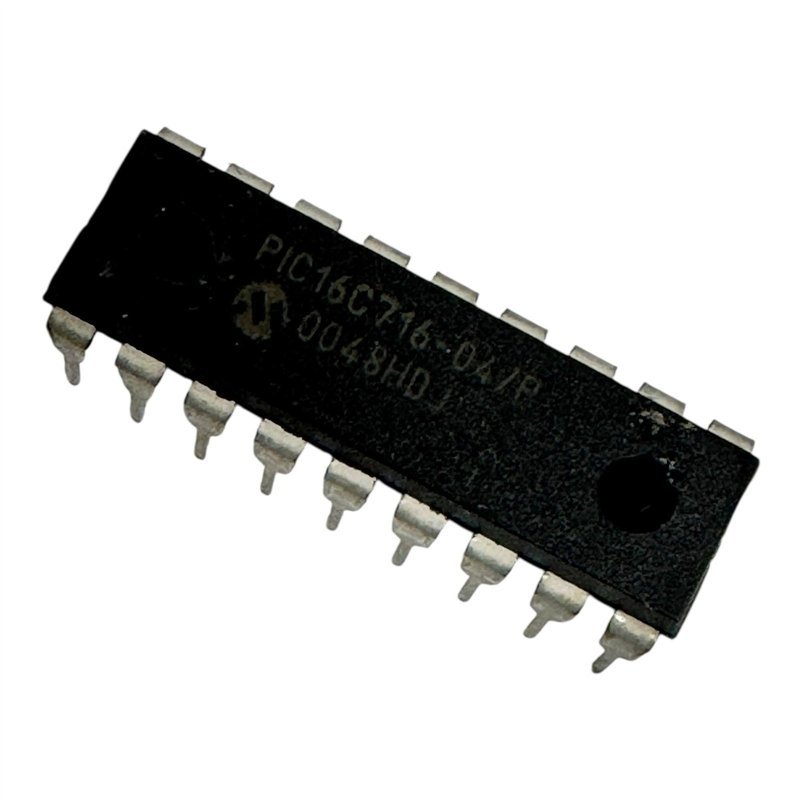 PIC16C716-04/P Microchip Integrated Circuit