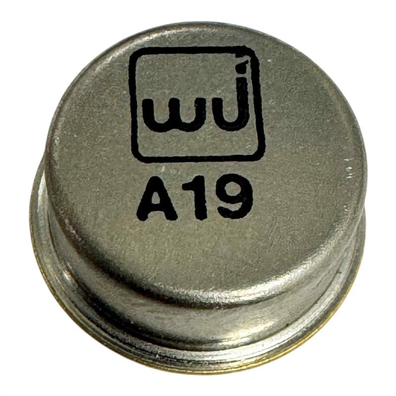 A19 Watkin Johnson Integrated Circuit Amplifier
