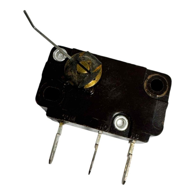 E51 Cherry Und Lab Snap Action Momentary Push Button Switch SPDT 5A/125-250Vac 83764
