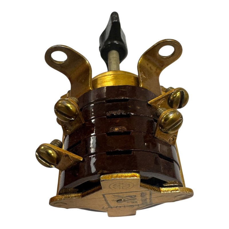 C10131 Rotary Switch  5A/240V 3A/450V 10A/120V