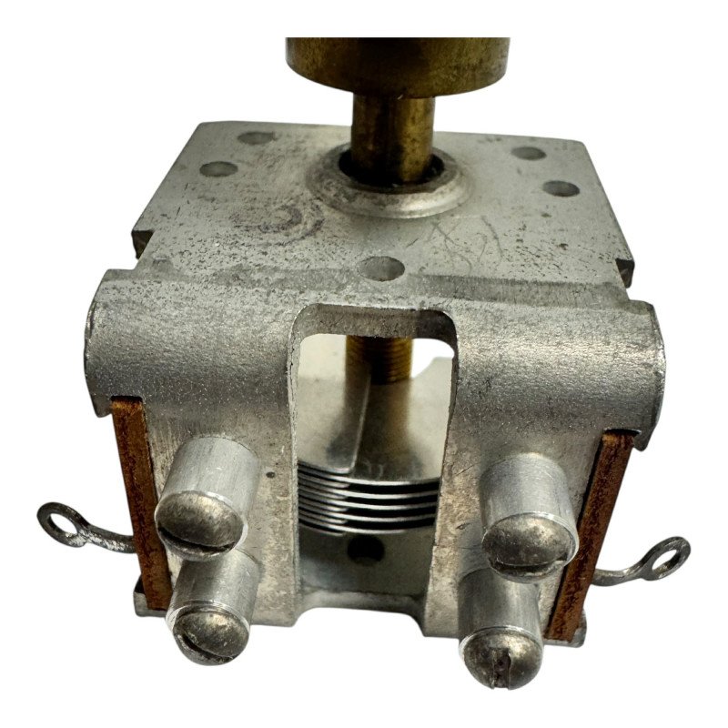 26-28 Air Variable Capacitor Double Section 5-135pF