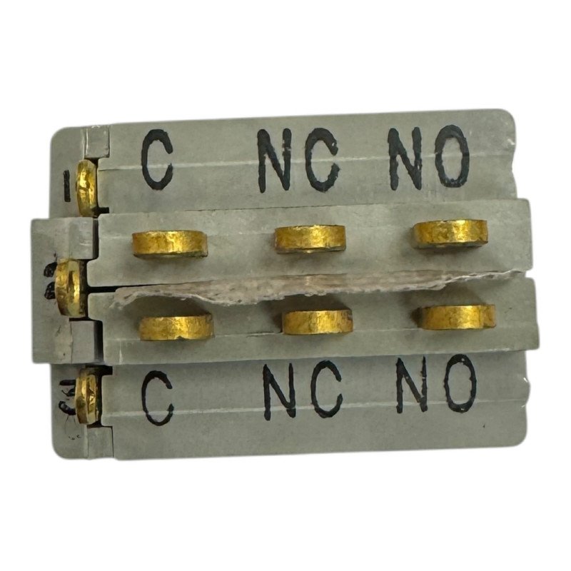 90EA1C4 Eaton MSC 96182 Avionics Pushbutton Switch