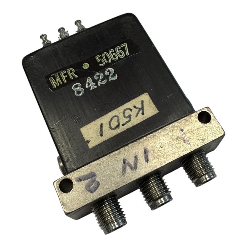 D1-413E39 Dynatech Coaxial Switch SMA DC-18Ghz 28V SPDT *Unmarked