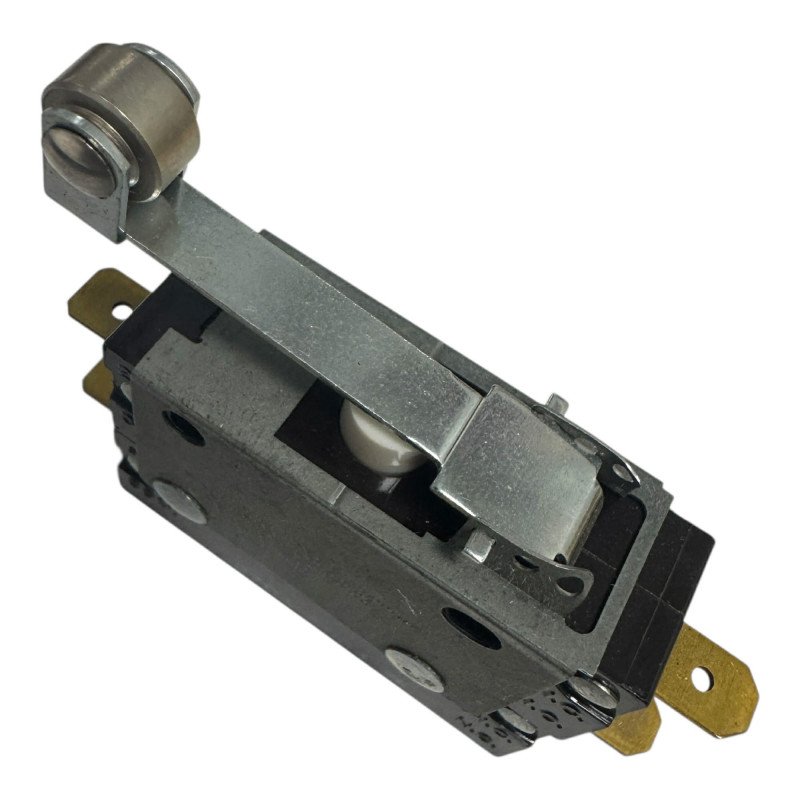 2704-0004 MC Gill Momentary Snap Action Roller Switch