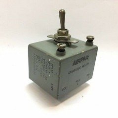 20A 50/240V MIS-31510-258 AP112-8745-1 AIRPAX TOGGLE SWITCH