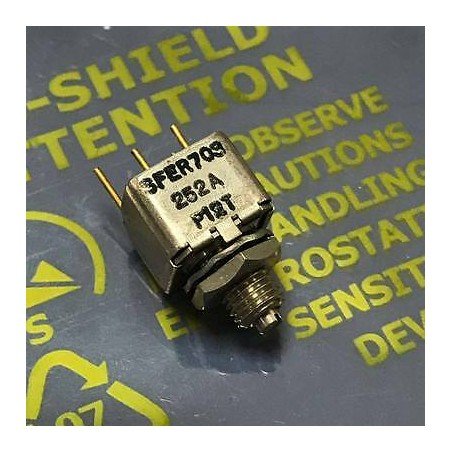 2.5KOhm Cermet Potentiometer SFER703 252A P12T