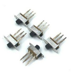 5A 125V SPDT SWITCH 3 PINS SINGLE POLE UND LABS QTY:5