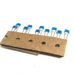 560PF 100V 5% RADIAL CERAMIC CAPACITOR MURATA QTY:10